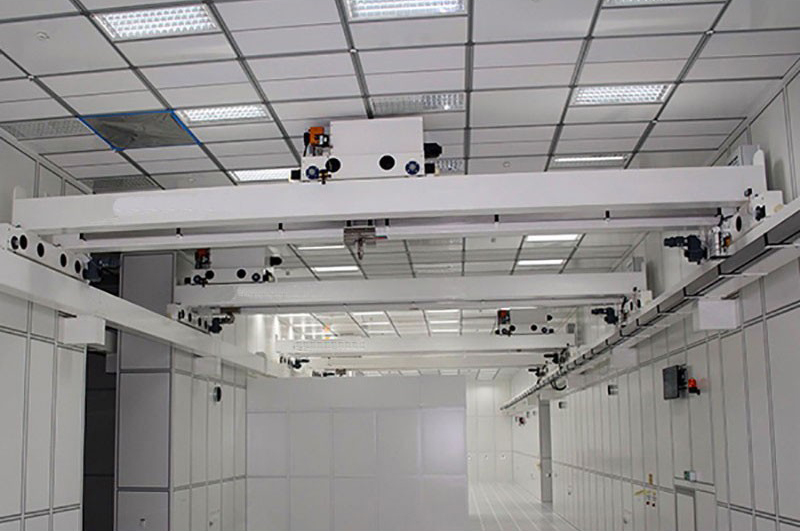 Cleanroom overhead cranes